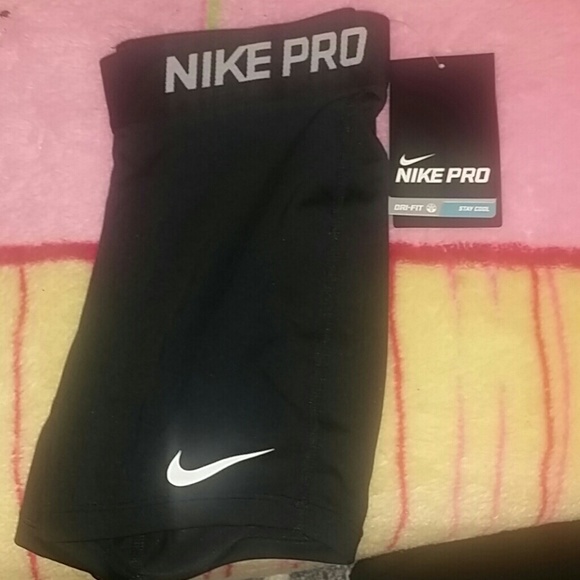 NIKE pro shorts (girls)