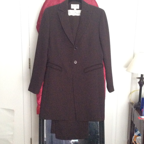 Bill Blass suit size 8
