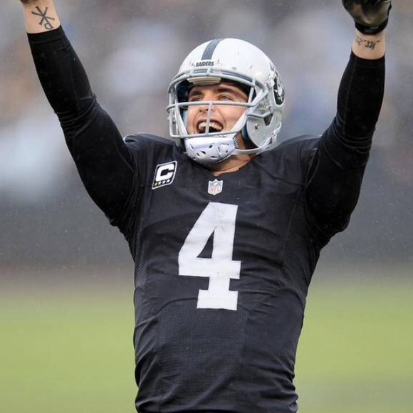 Meet your Posher, Hernandez