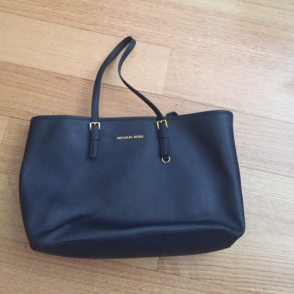 MICHAEL Michael Kors Handbags - Navy Michael kors "jet set tote"
