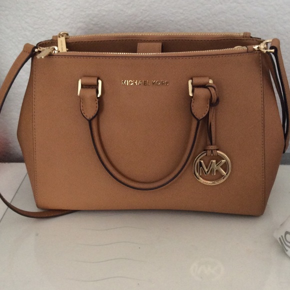 Micheal kors purse