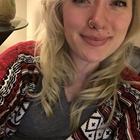 Meet your Posher, Taylour