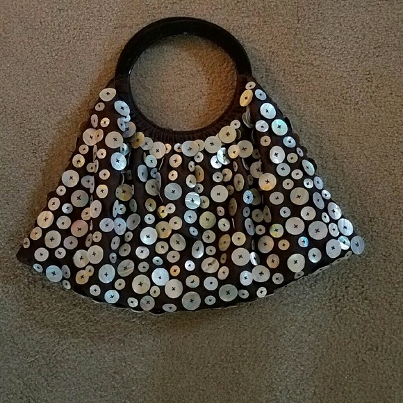 Button bag clutch