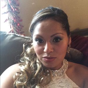 Meet your Posher, Dalia