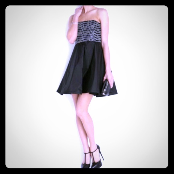 NWT Alice & Olivia dress. Size 4.