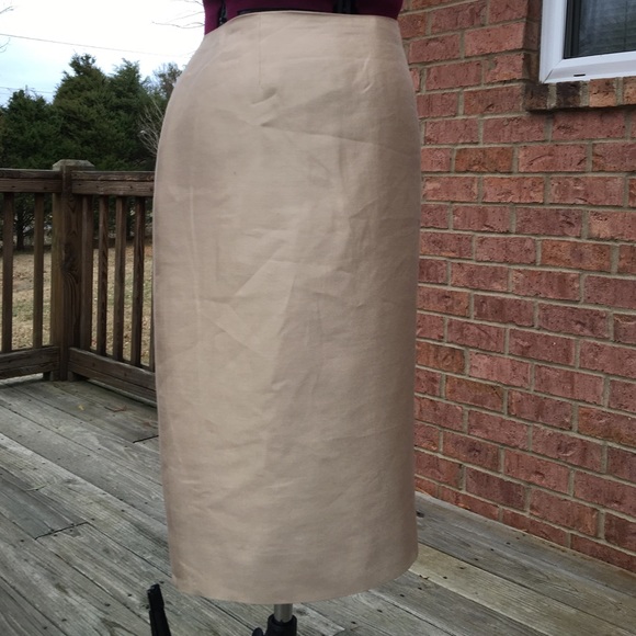 Dana Buchman Classic Straight Silk Skirt