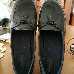 Clarks Bendable... Navy Leather