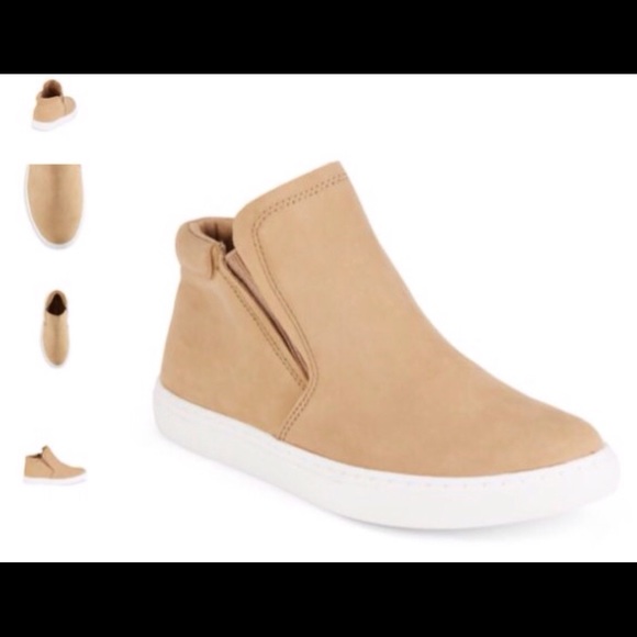 Kenneth Cole Reaction Other - Kenneth Cole Reaction Jolene 2 new in box.