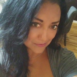 Meet your Posher, Leticia isabel