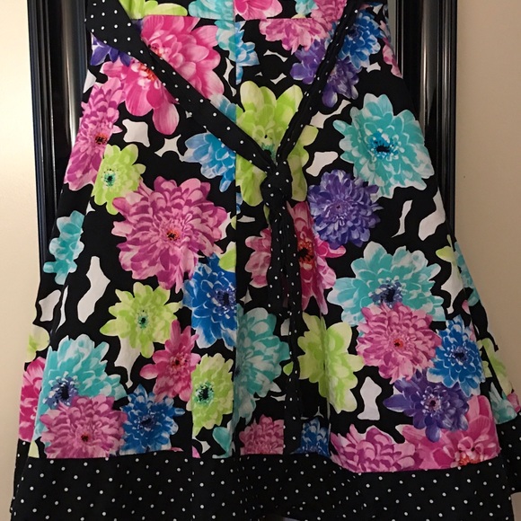 Dress - Picture 3 of 3