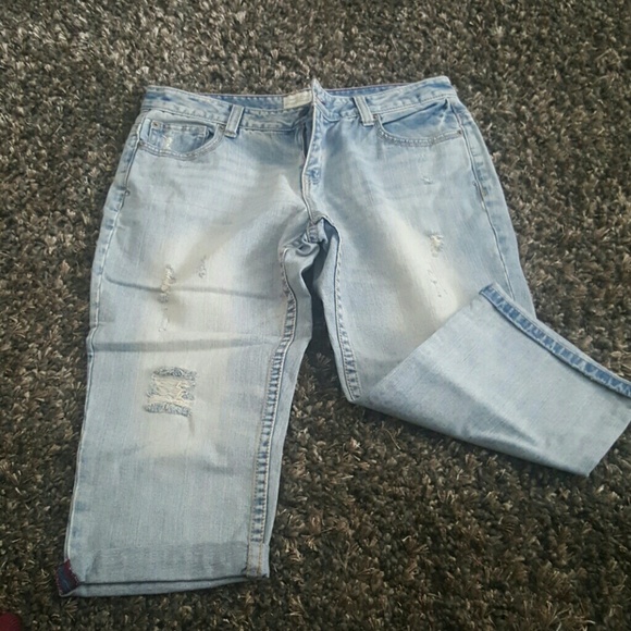 Aeropostale Capris - Picture 1 of 1