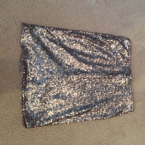 Tobi size small skirt NEVER WORN