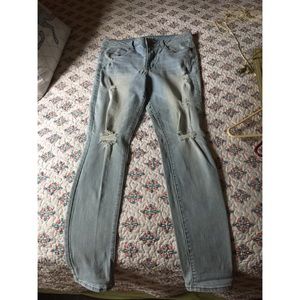 AE light wash jeans