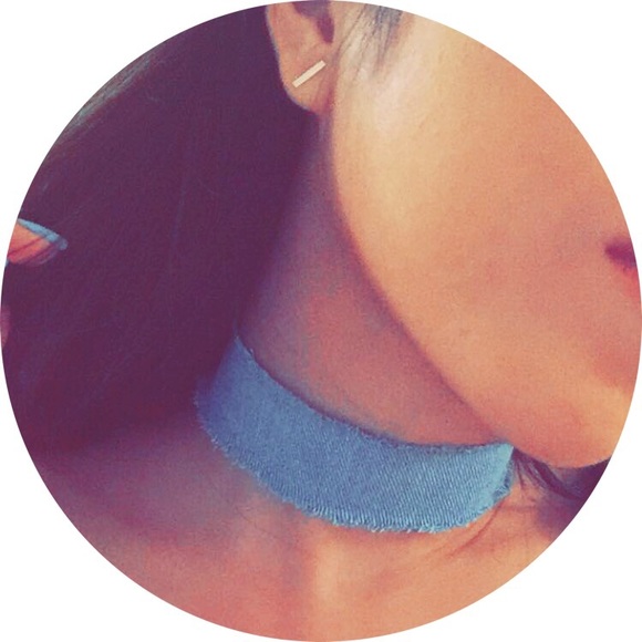 💗DEMI RIPPED CHOKER💗 - Picture 2 of 3