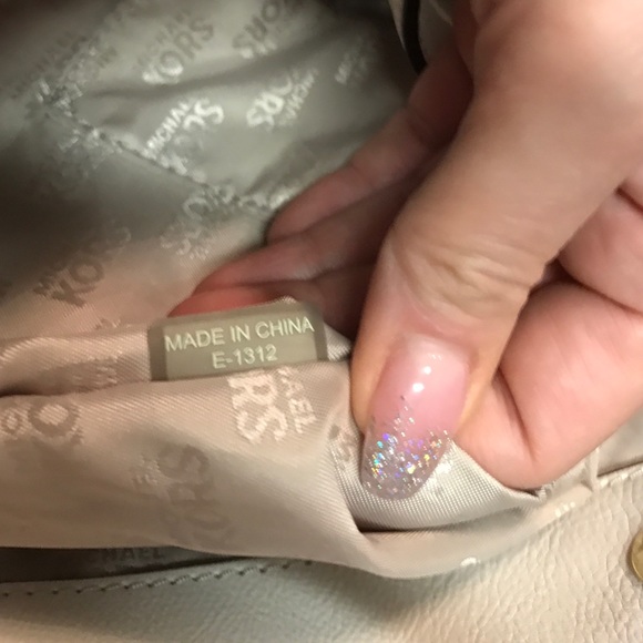 NWOT Michael Kors bag - Picture 4 of 4