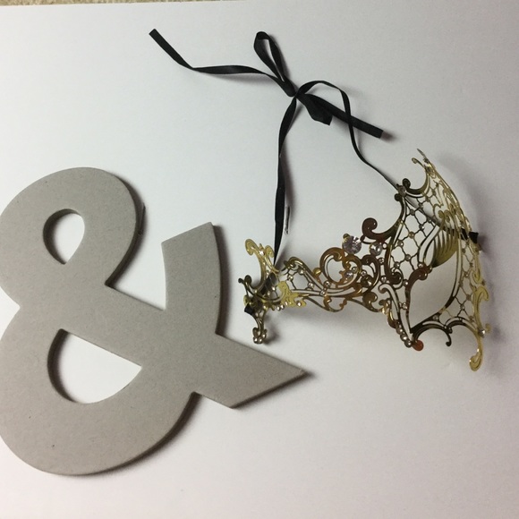 Masquerade mask - Picture 1 of 3