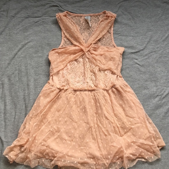 FREE PEOPLE Blush Pink tank with back cutout