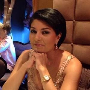 Meet your Posher, Hoda