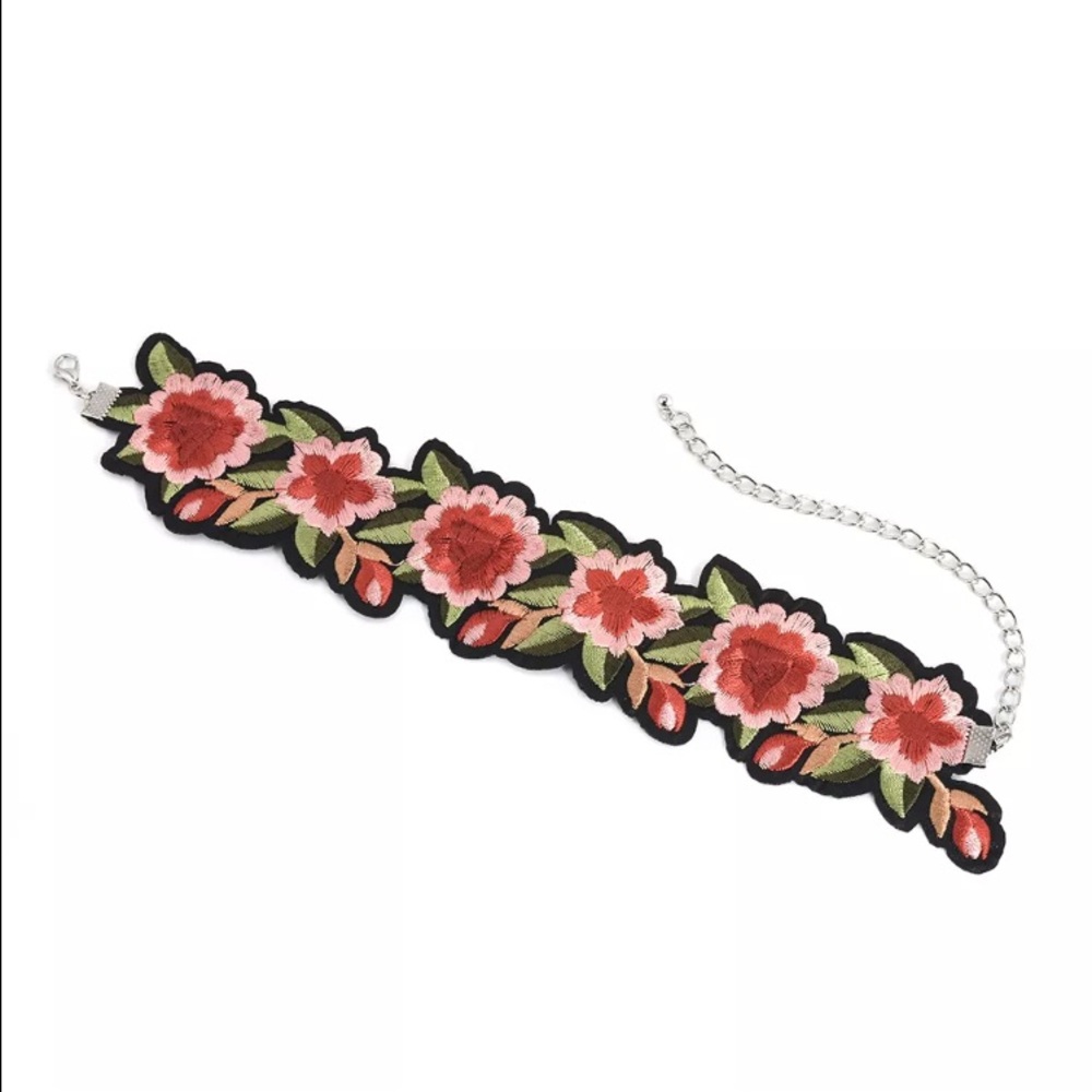 🌟Isabella embroidered  Necklace🌟 - Picture 3 of 3