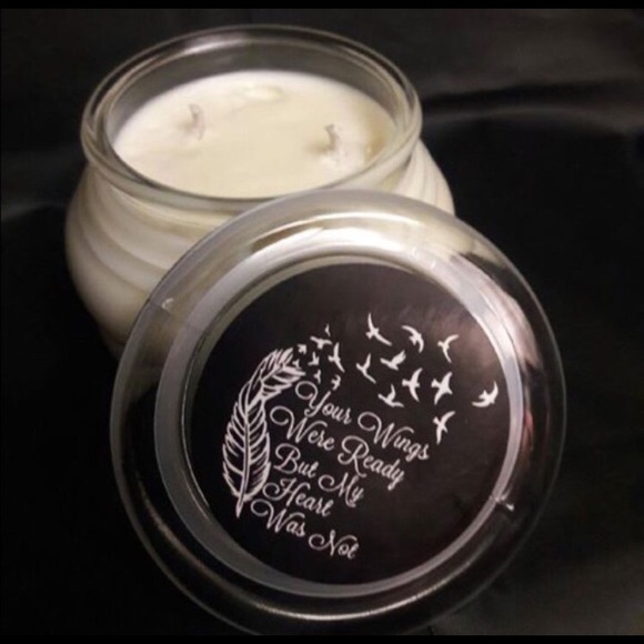 Remembrance Candle Vanilla Velvet✨
