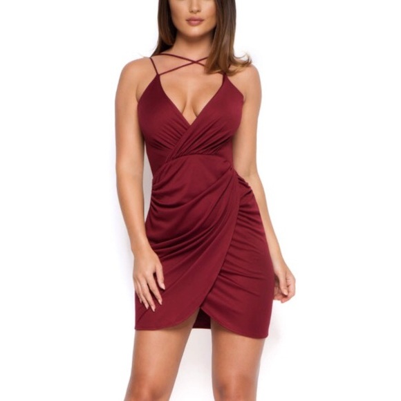 Deep maroon cocktail dress 💃🏻