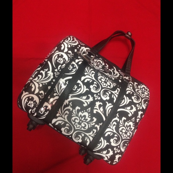 Gigi Hill Roller Bag