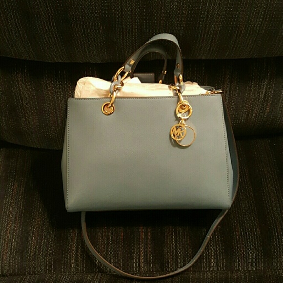 Michael Kors Cynthia Handbag - Picture 4 of 8