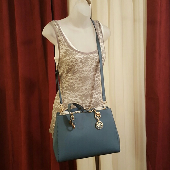 Michael Kors Cynthia Handbag - Picture 3 of 8