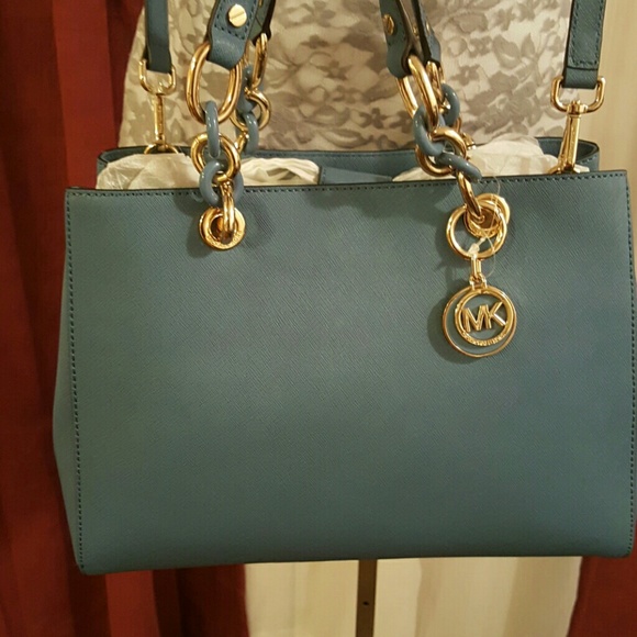 Michael Kors Cynthia Handbag - Picture 7 of 8