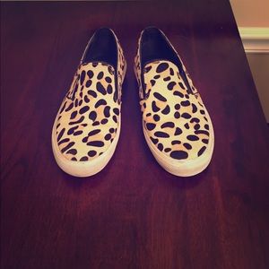 Kenneth Cole Reaction cheetah flats