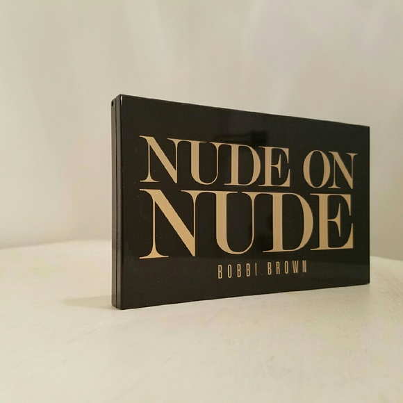 Bobbi Brown Nude on Nude Eyeshadow Palette