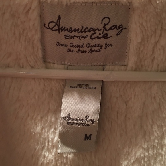 American Rag faux-fur lined hooded utility parka! - Picture 3 of 4