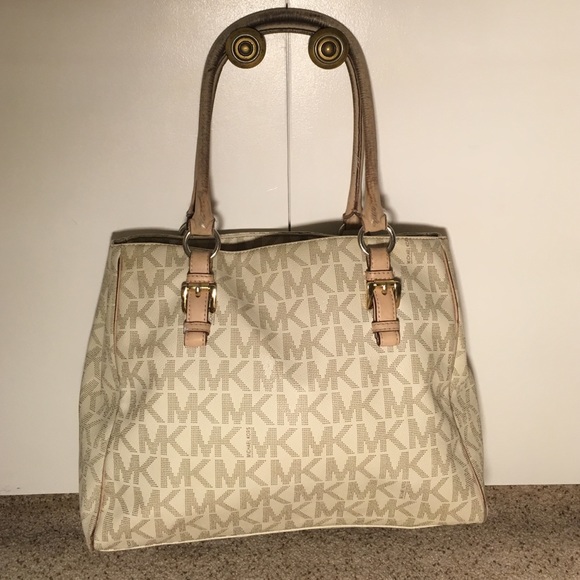 Michael Kors Handbags - MK vanilla tote