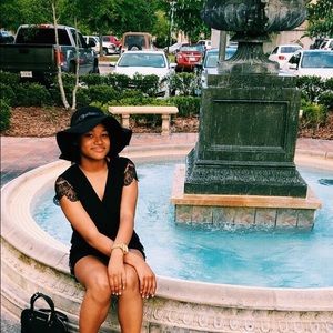 Meet your Posher, Jade