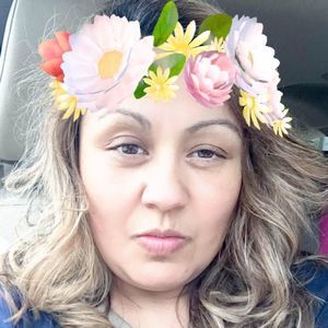 Meet your Posher, Claudia