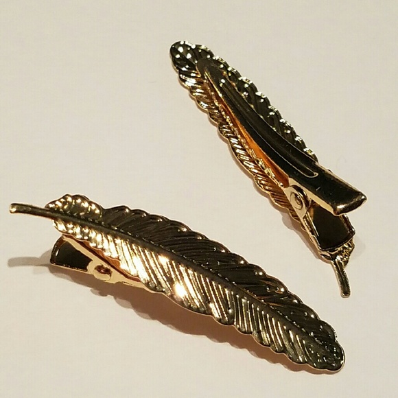 Gold leaf hair clips - Picture 3 of 3