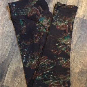 BNWT 🆕🆕 TC PIXEL DEER LULAROE LEGGINGS