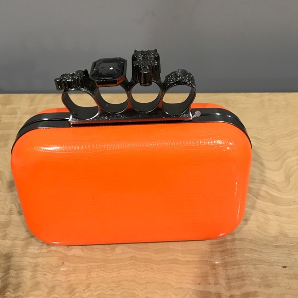 Evening clutch w chain