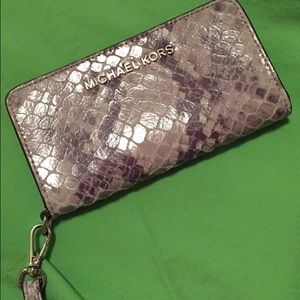 Micheal Kors wallet