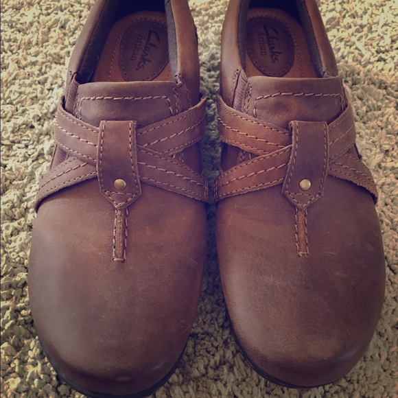 Clarks brown shoes. Never worn. NWOT