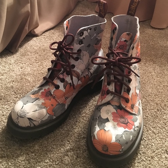 Doc Marten Flower Boots- RARE!