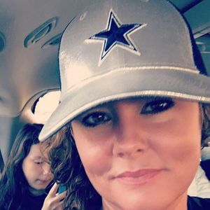 Meet your Posher, Carrie