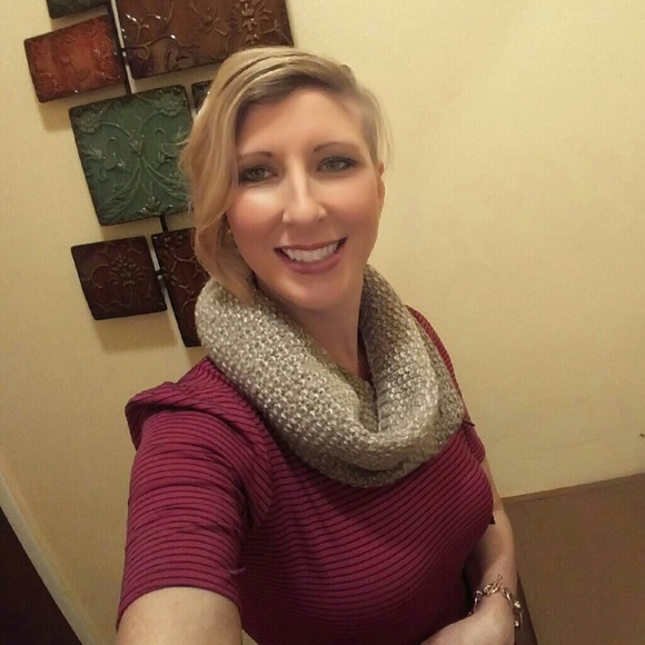 Meet your Posher, Nicole