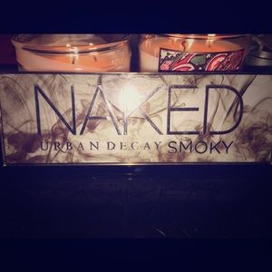 Naked Smokey Palette