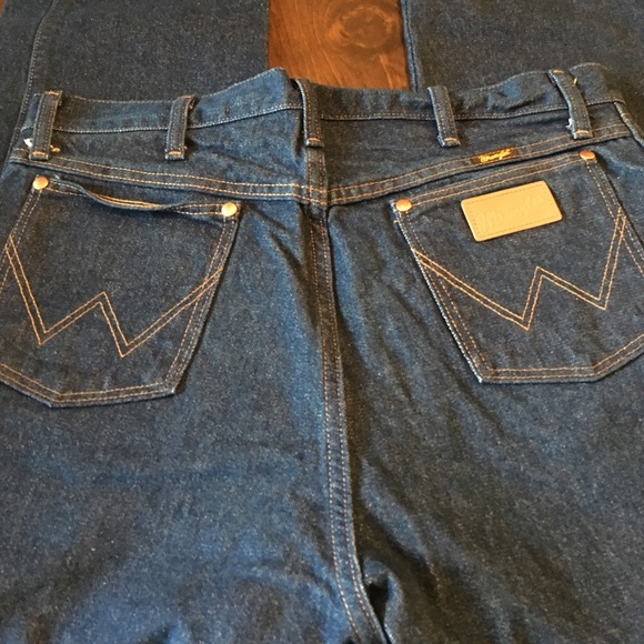 NEW WRANGLER MEN's JEANS!