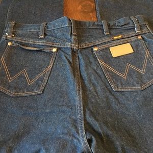 NEW WRANGLER MEN's JEANS!