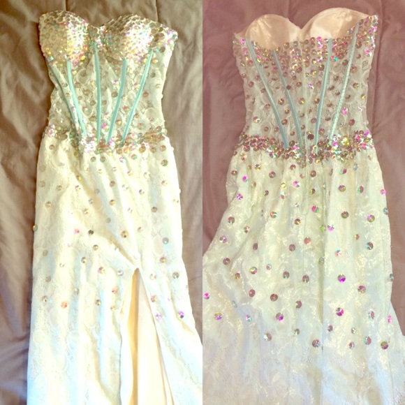 Prom Dress Made of Plastic
