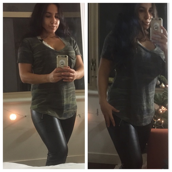 Last 1! Black Faux Leather Skinny Pants 👀 - Picture 2 of 4