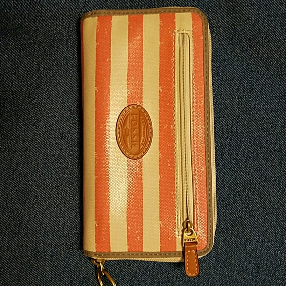 Fossil wallet - Picture 1 of 3