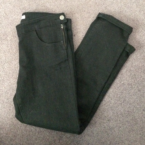 Cotton On black jeans with side button and zipper - Picture 1 of 4